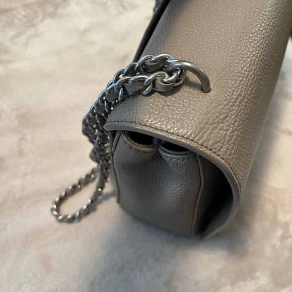 Tory Burch Classic Handbag - Picture 11 of 16